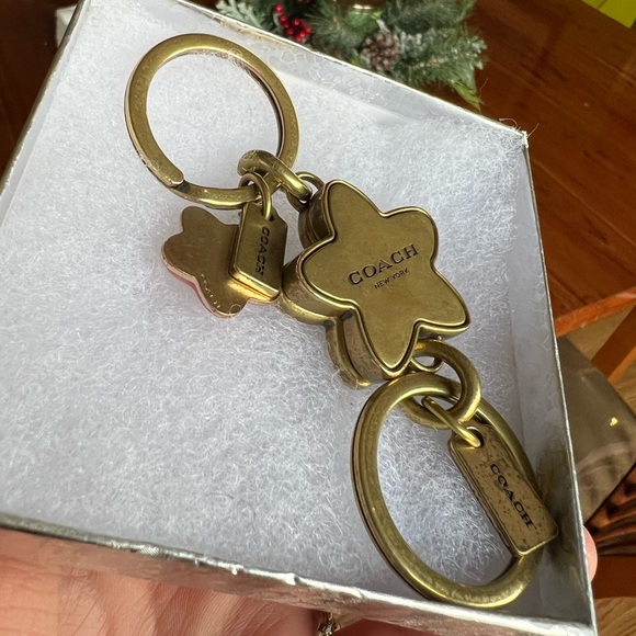 RARE Coach Wild Flower Turnlock Valet Key Fob Charms - Picture 2 of 14